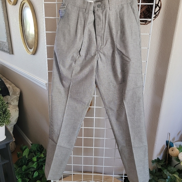 Wrangler Riata Mens Casual Dress Pant Sz 34x32 - Picture 1 of 8